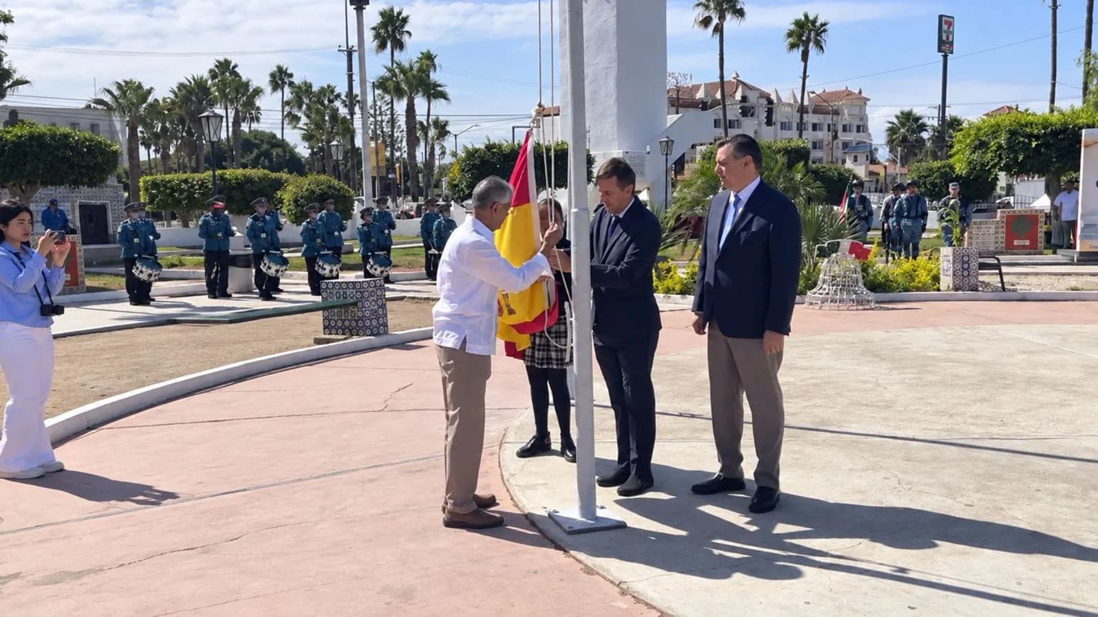 Mario Mayans representa a España en ceremonia histórica de Ensenada